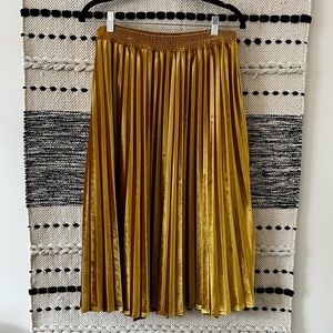 Pleated Gold Velvet Midi Skirt (a new day)